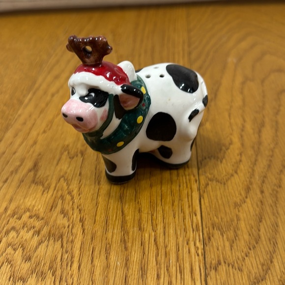 Russ Other - Vintage RUSS Christmas Cow salt shaker